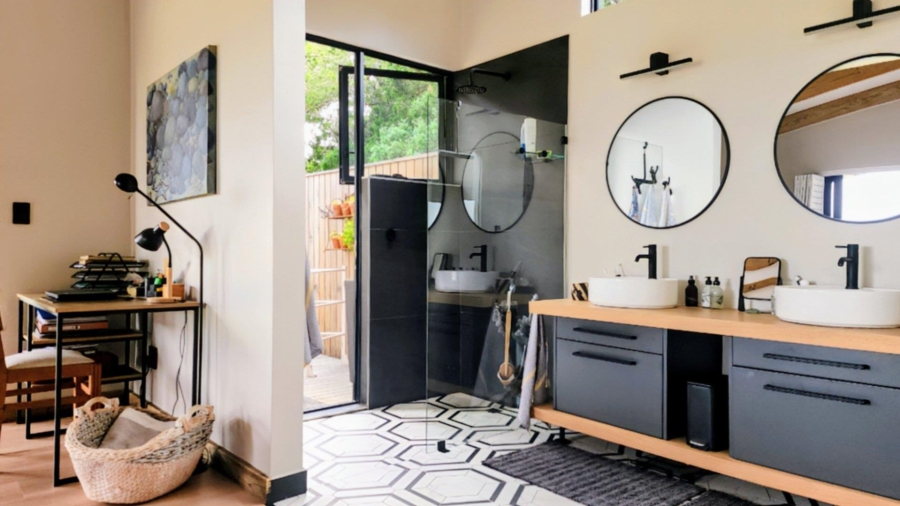 3 Bedroom Property for Sale in Brenton On Lake Western Cape